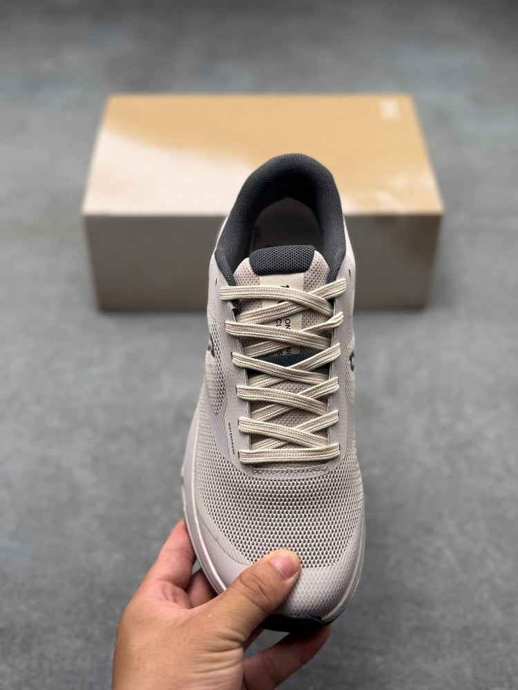 On Light Grey & Charcoal Sneakers oudVista 3 MiP