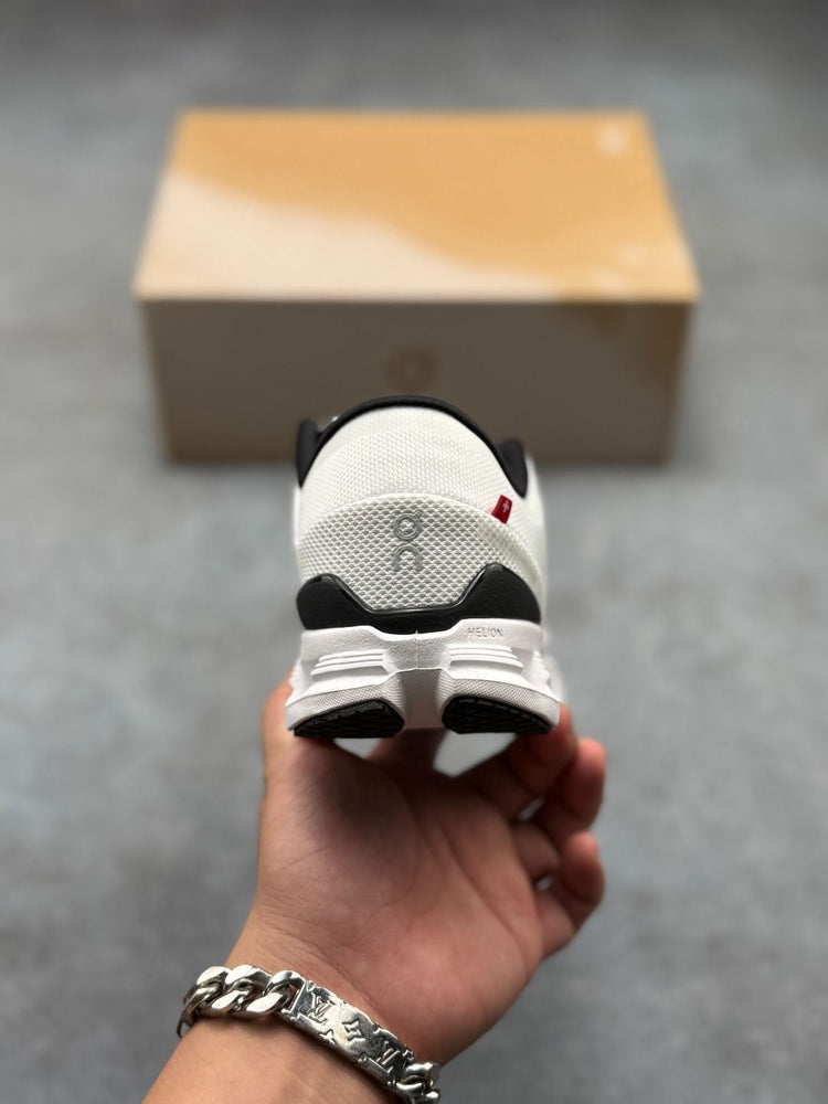 On Cloud X 4 White & Black Sneakers
