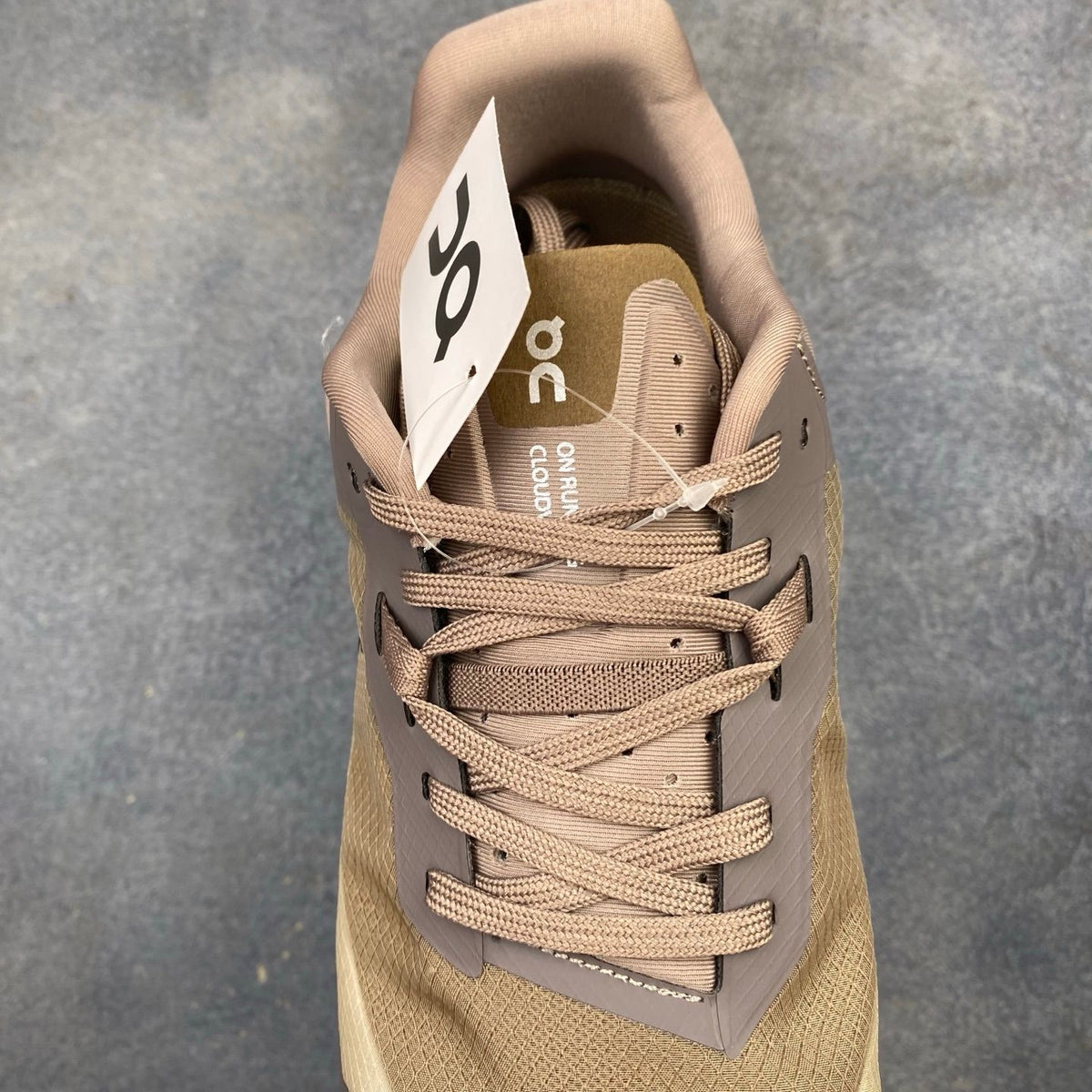 On Cloudvista 2 Taupe & Sand Sneakers