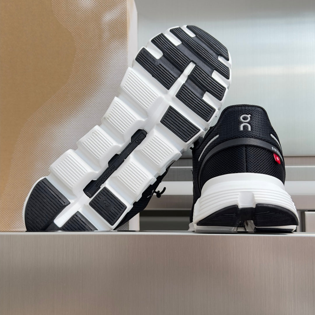 On Cloud 6 Black & White Sneakers
