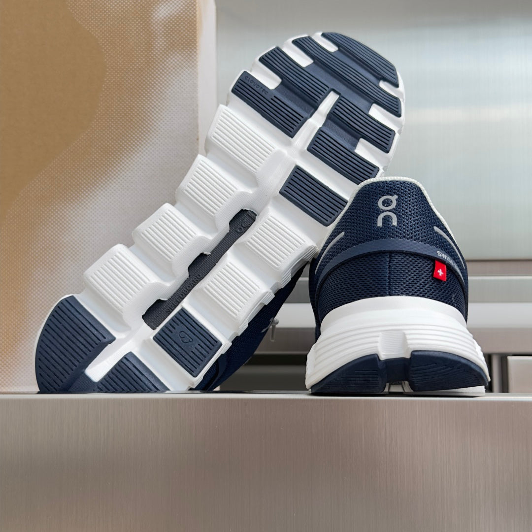 On Cloud 6 Navy & White Sneakers