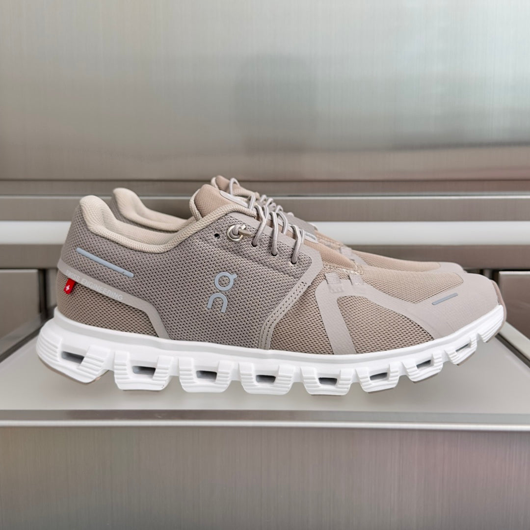On Cloud 6 Taupe & White Sneakers