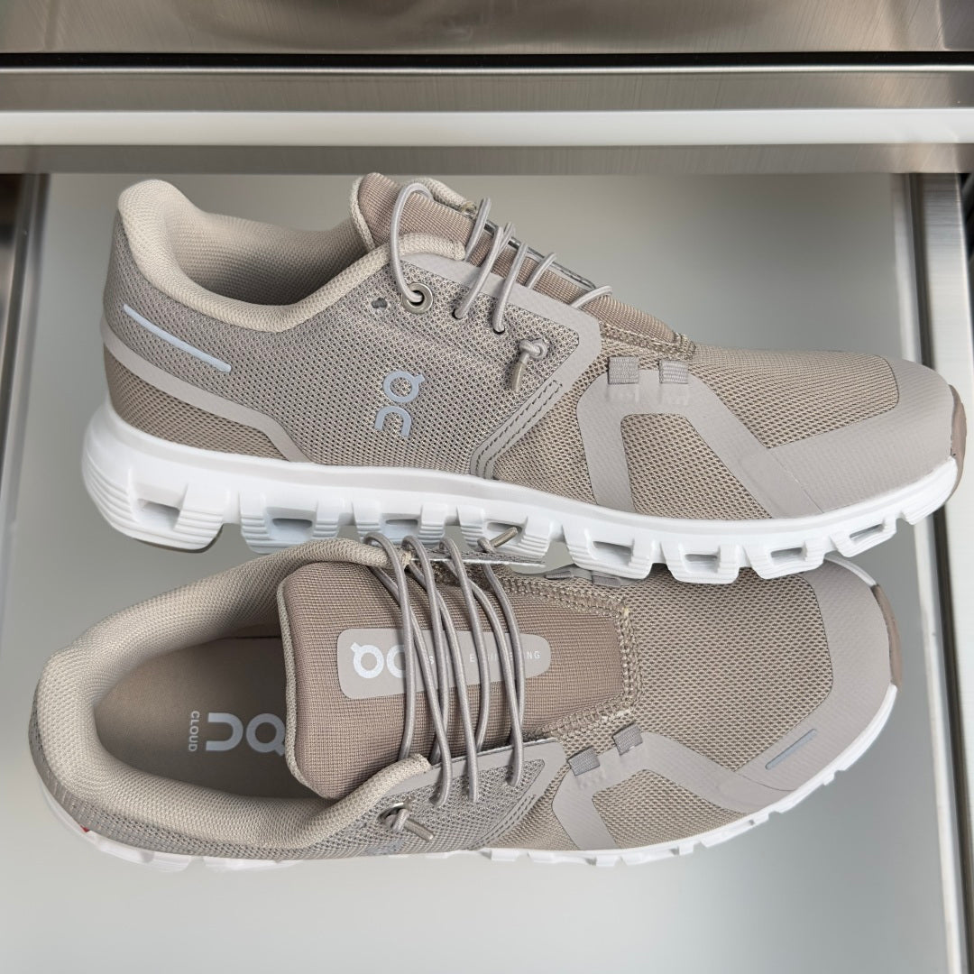 On Cloud 6 Taupe & White Sneakers