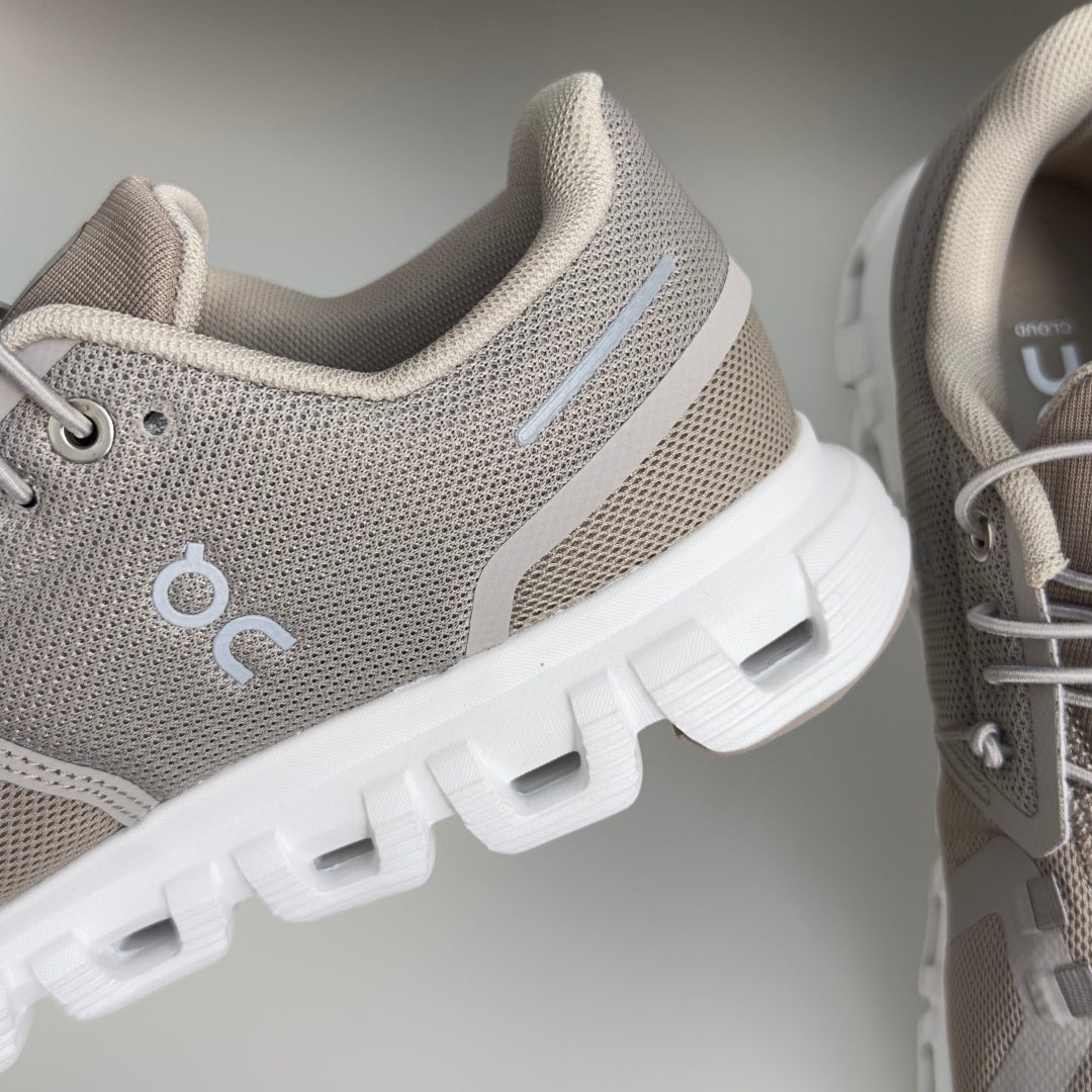 On Cloud 6 Taupe & White Sneakers