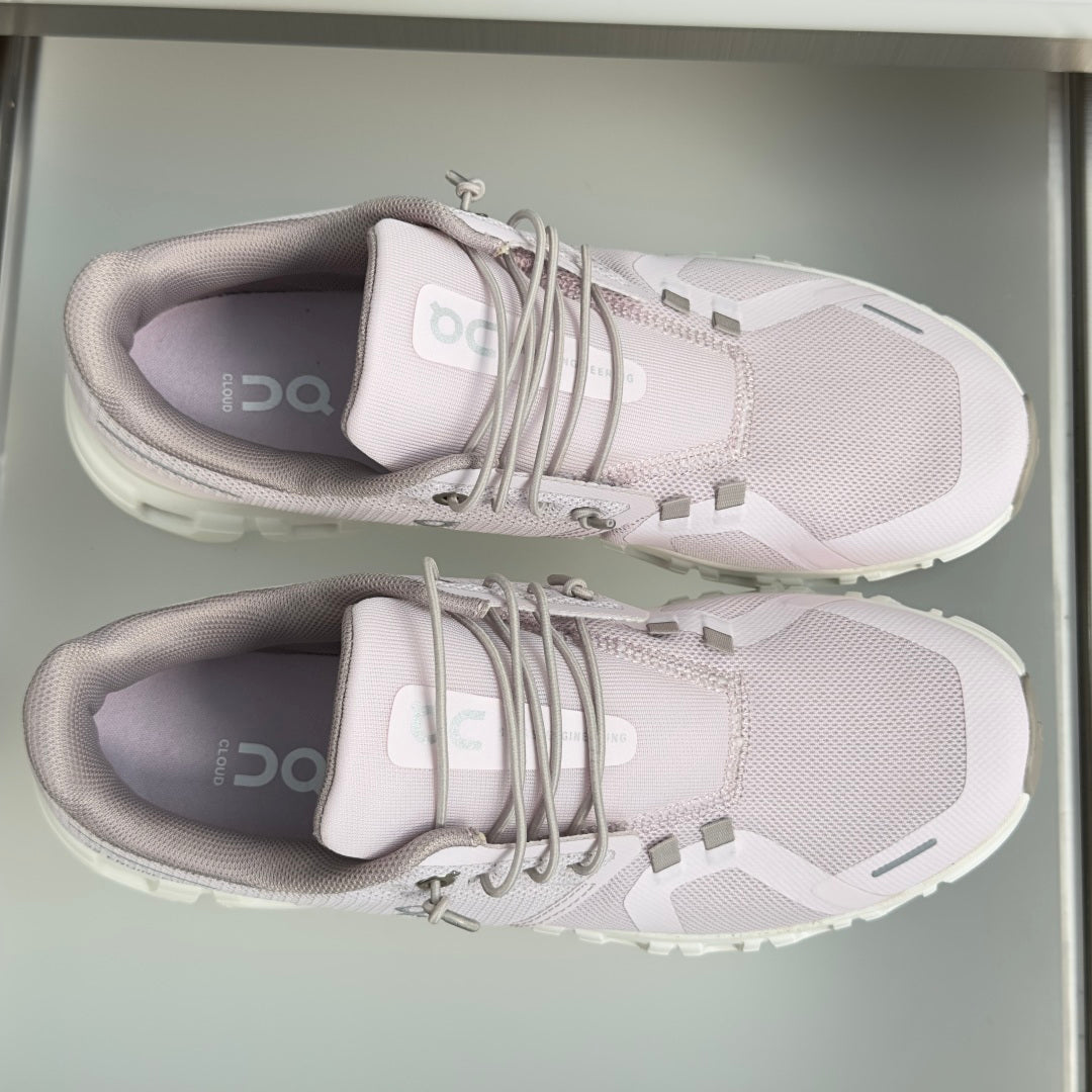 On Cloud 6 Light Lavender & White Sneakers