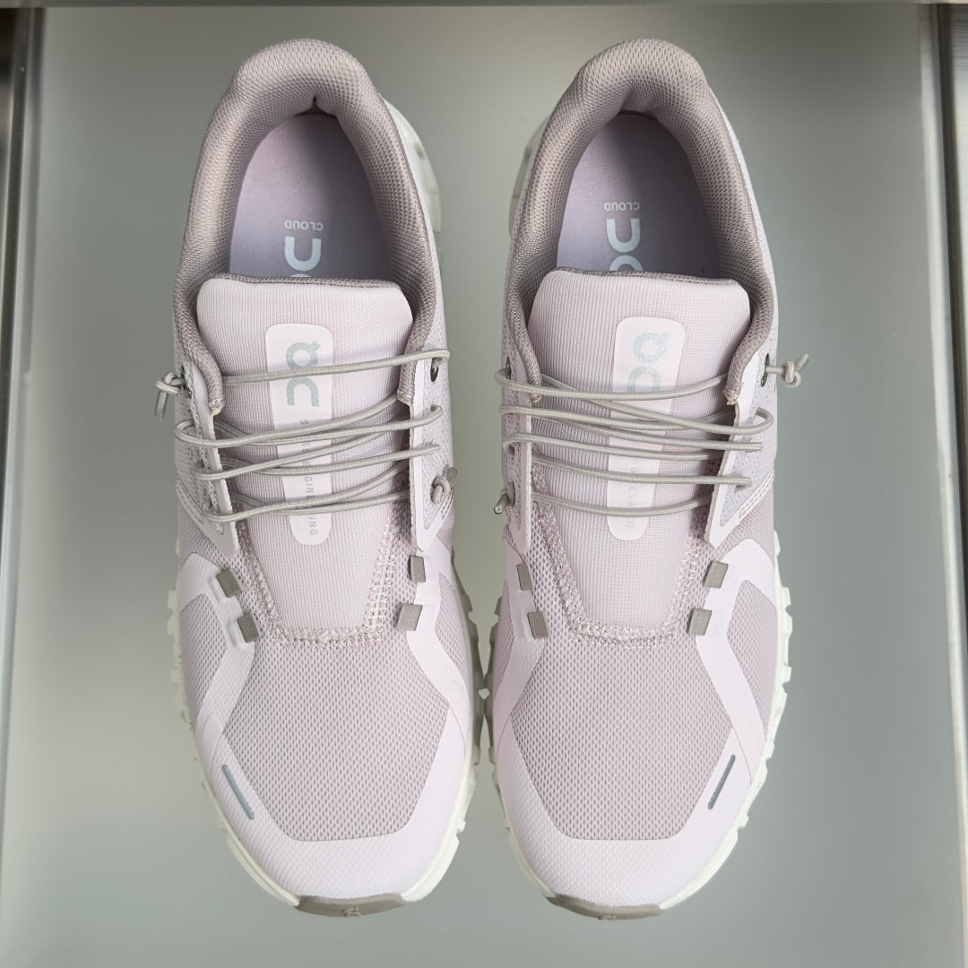 On Cloud 6 Light Lavender & White Sneakers