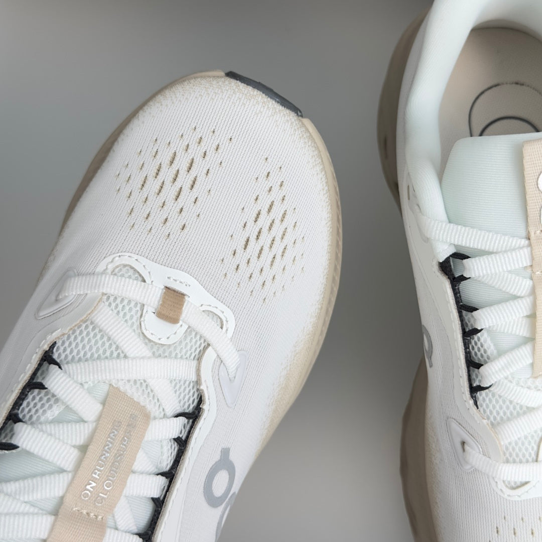 On Cloudvista 3 White & Cream Sneakers