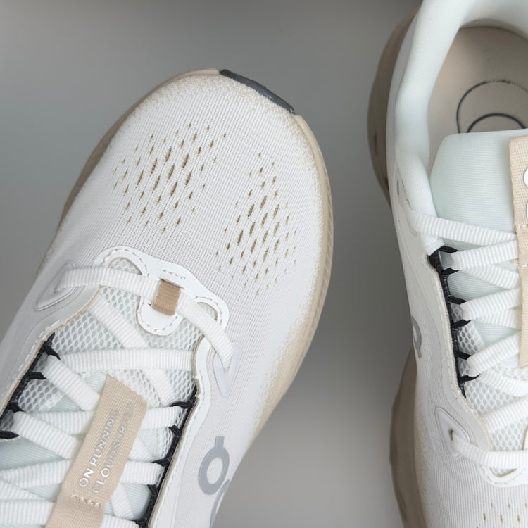 On Cloudvista 3 White & Cream Sneakers