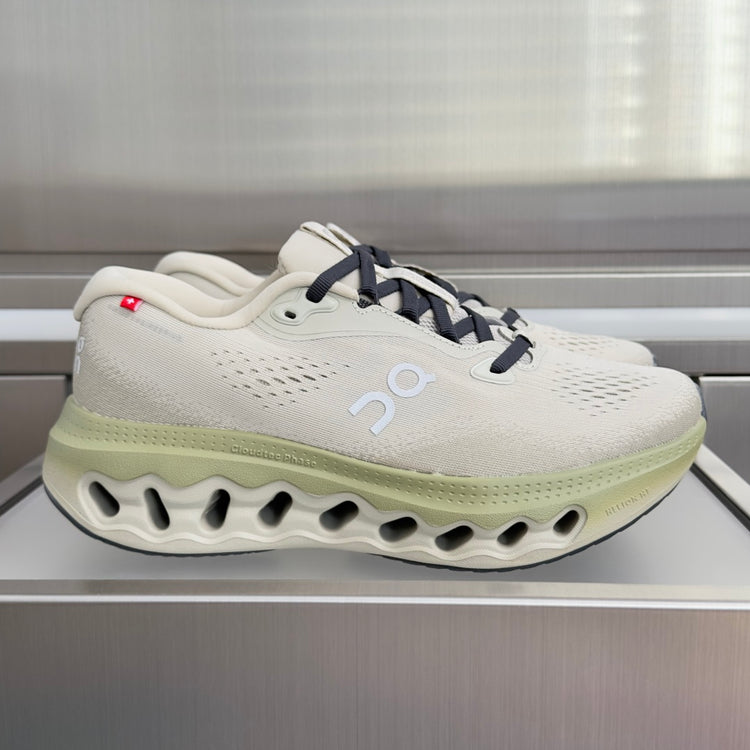 On Cloudvista 3 Cream & Pale Green Sneakers