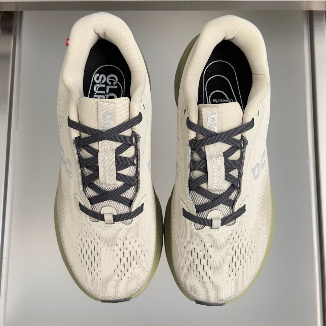 On Cloudvista 3 Cream & Pale Green Sneakers