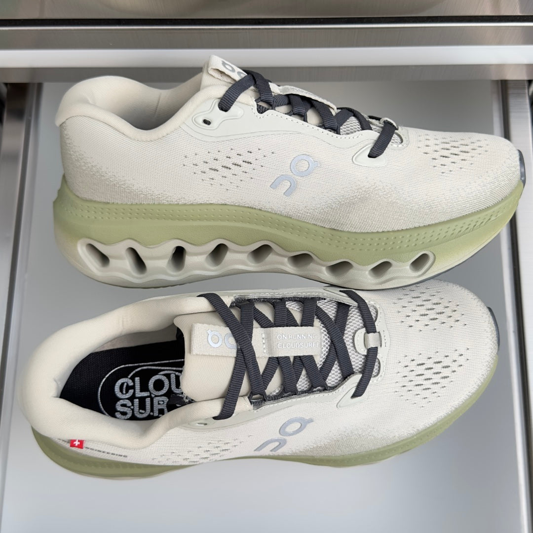 On Cloudvista 3 Cream & Pale Green Sneakers