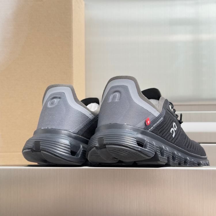 On Cloud 6 Coast Black & Grey Sneakers