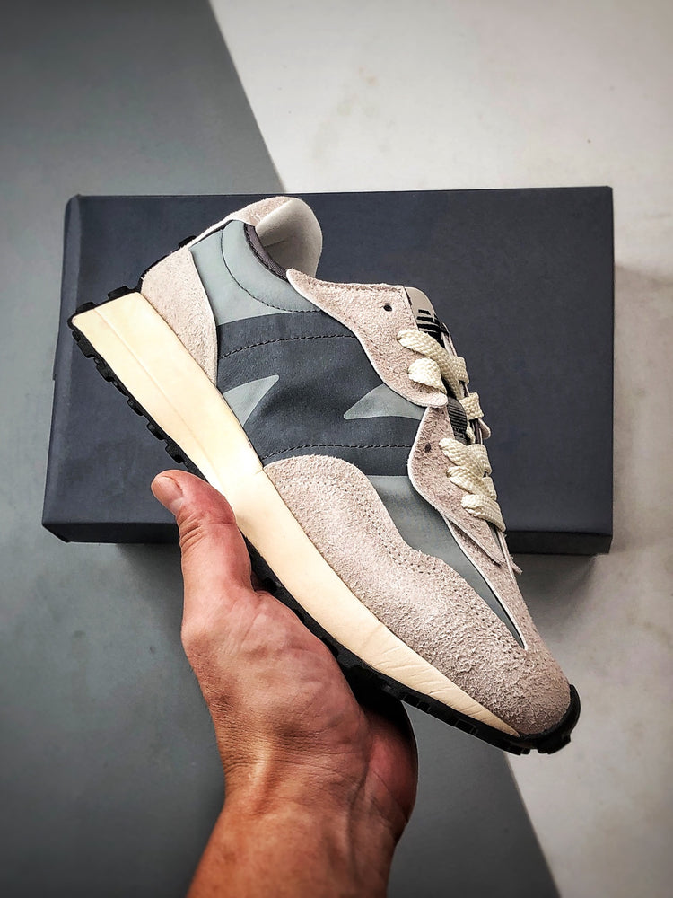 New Balance 327 Grey & Mauve Sneakers