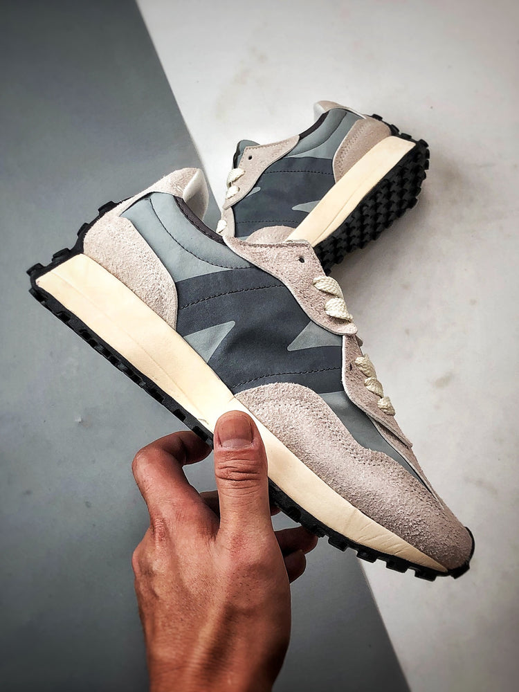 New Balance 327 Grey & Mauve Sneakers