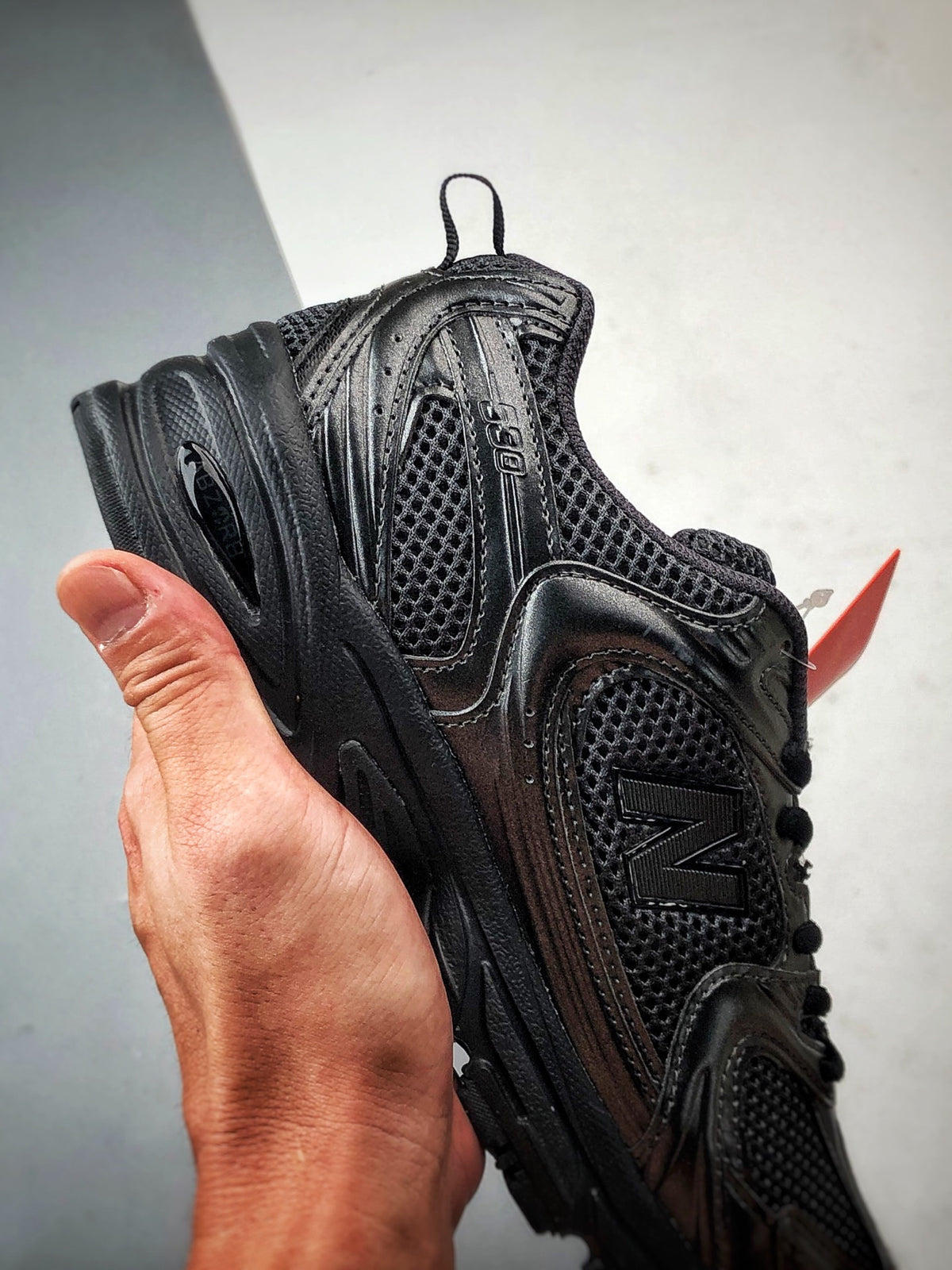 New Balance 530 Black & Silver Sneakers