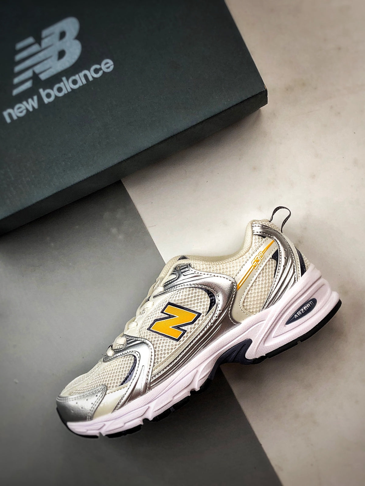 New Balance 530 White & Yellow Sneakers