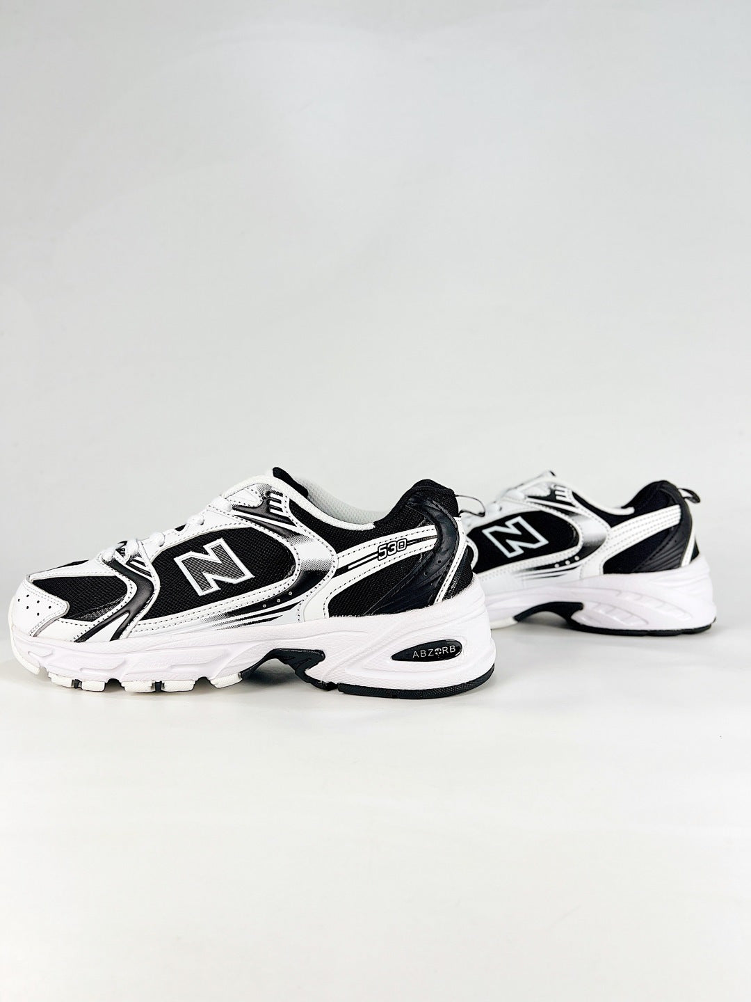 New Balance 530 White & Black Sneakers
