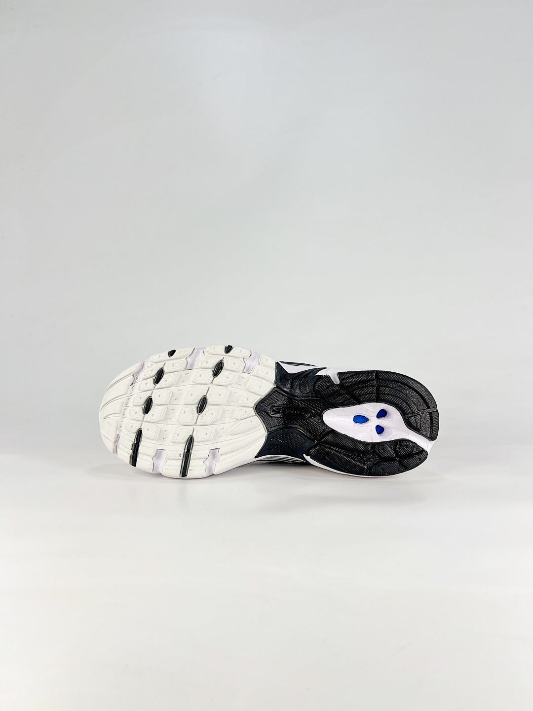 New Balance 530 White & Black Sneakers