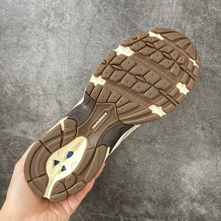 New Balance 530 Cream & Taupe Sneakers