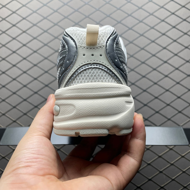 New Balance 530 Silver & Cream Sneakers