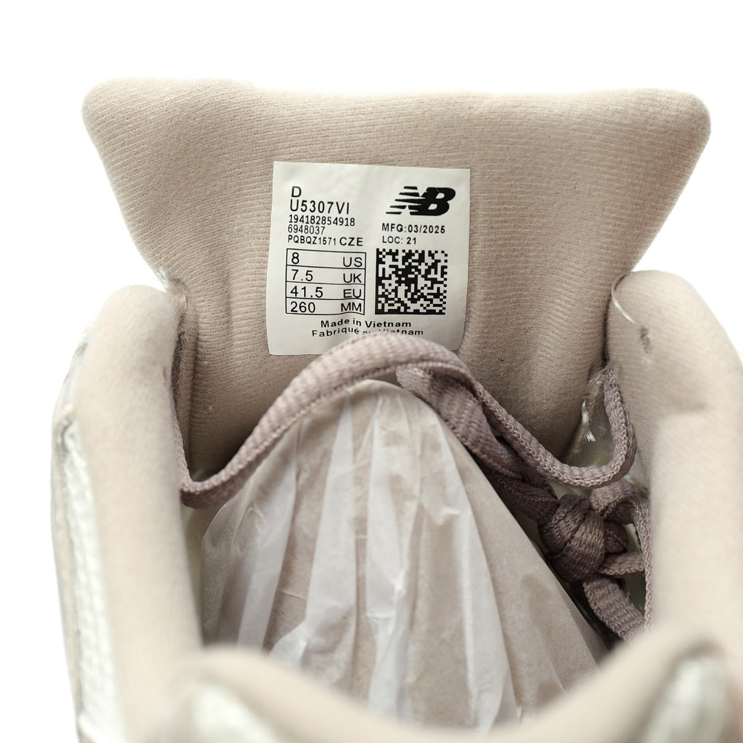 New Balance 530 Cream & Grey Sneakers
