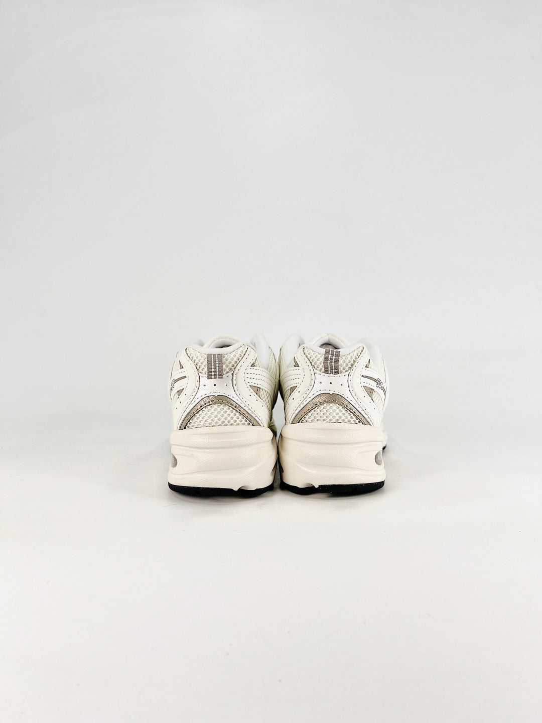 New Balance 530 Cream & Grey Sneakers