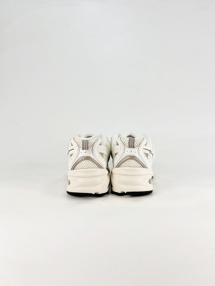 New Balance 530 Cream & Grey Sneakers