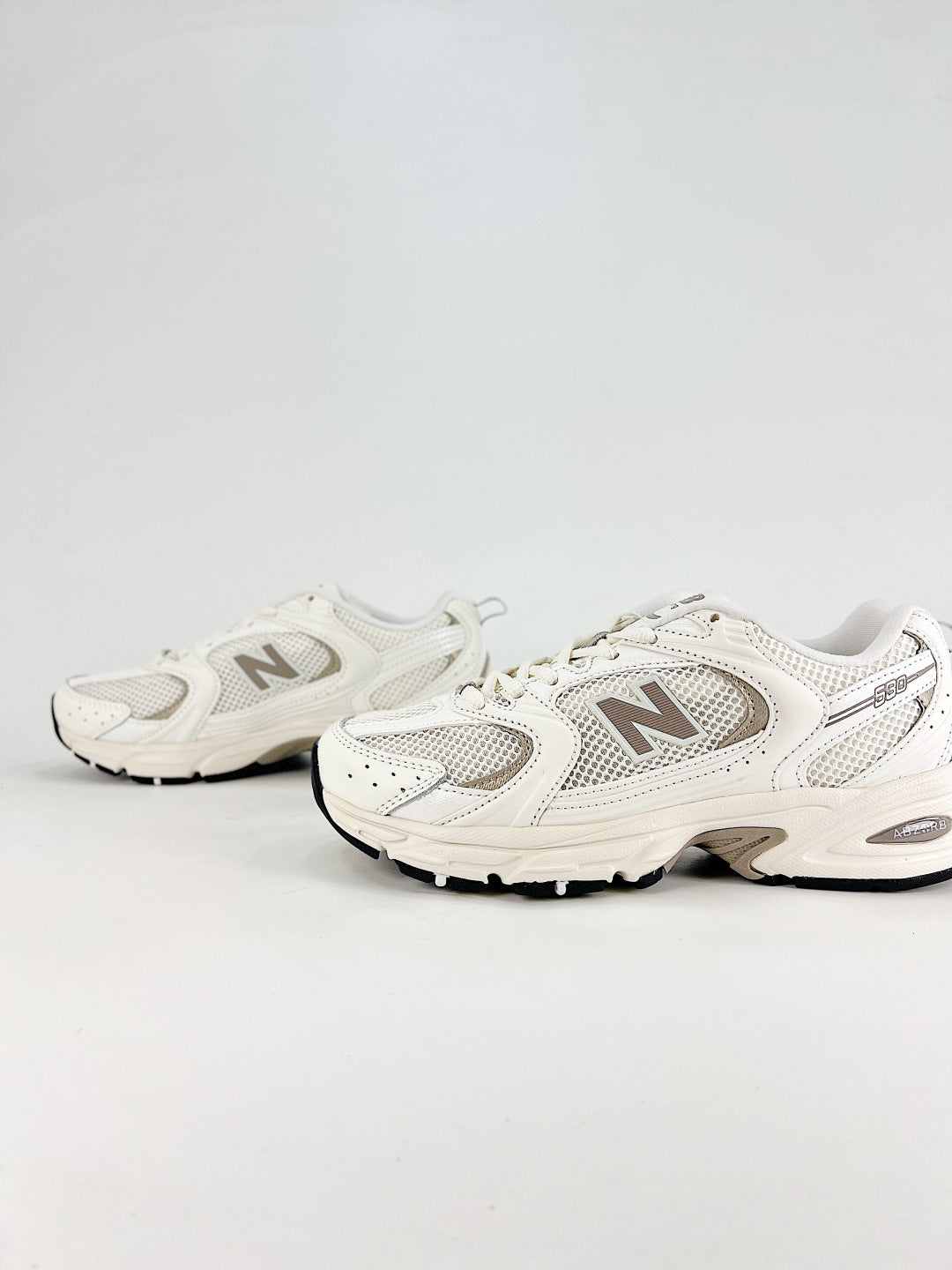 New Balance 530 Cream & Grey Sneakers