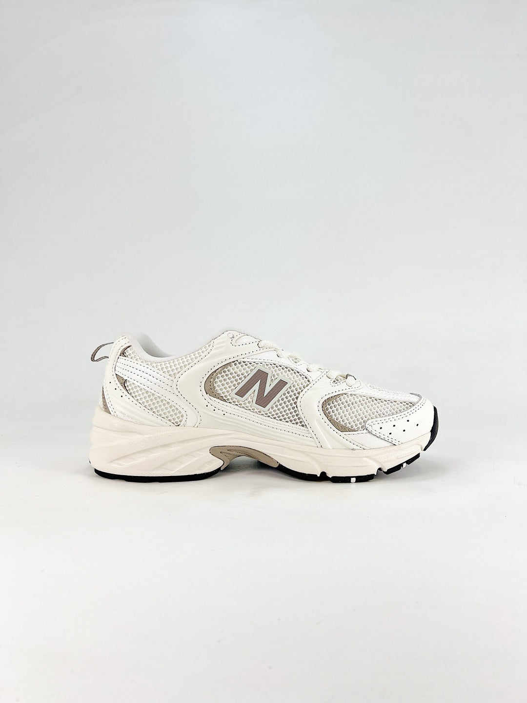 New Balance 530 Cream & Grey Sneakers