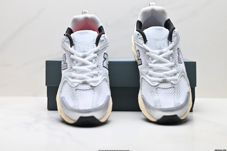 New Balance 530 Silver & Cream Sneakers