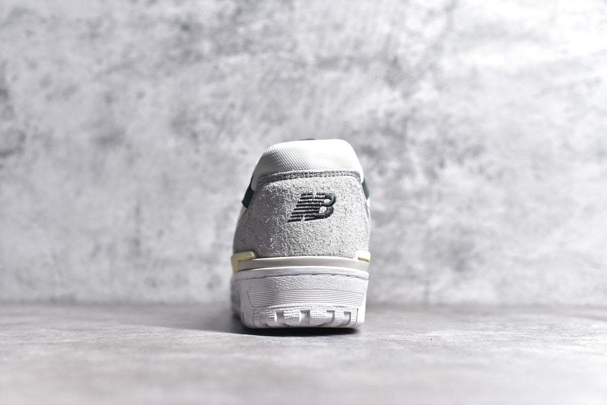 New Balance 550 in White & Dark Green – Retro Low-Top Court-Inspired Casual Sneakers