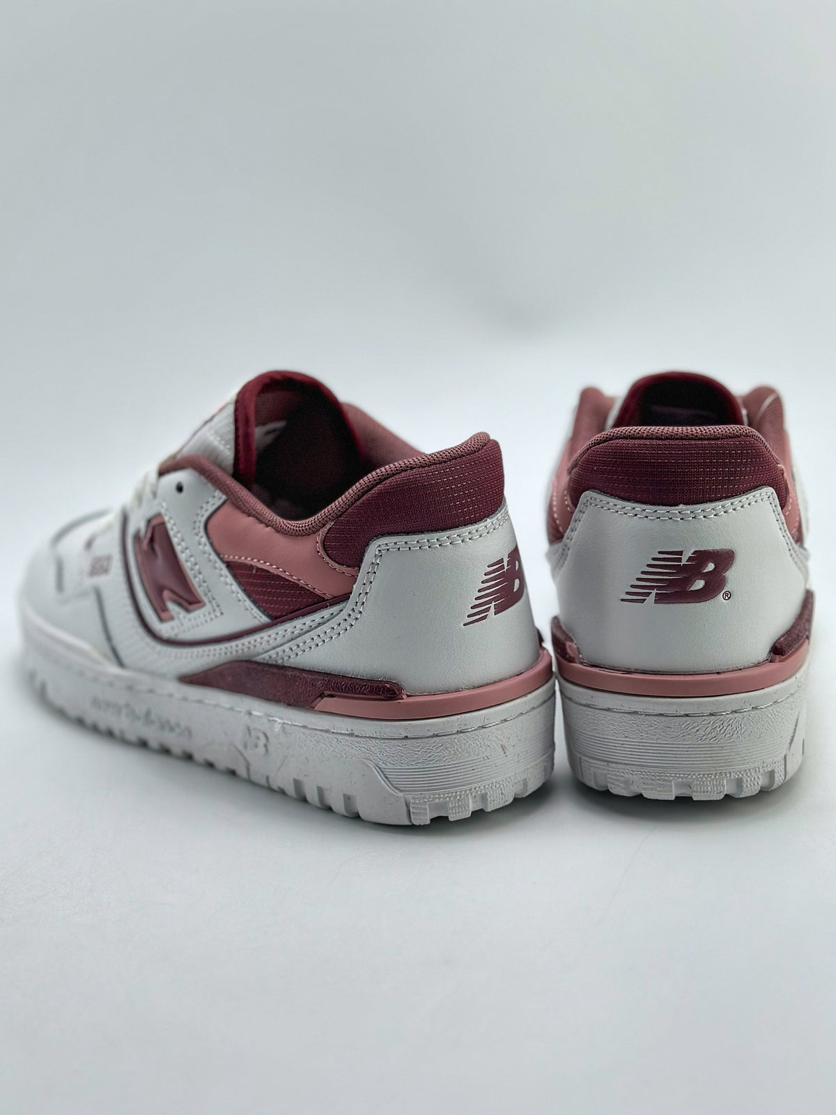 New Balance 550 in White & Burgundy – Retro Low-Top Court-Inspired Casual Sneakers