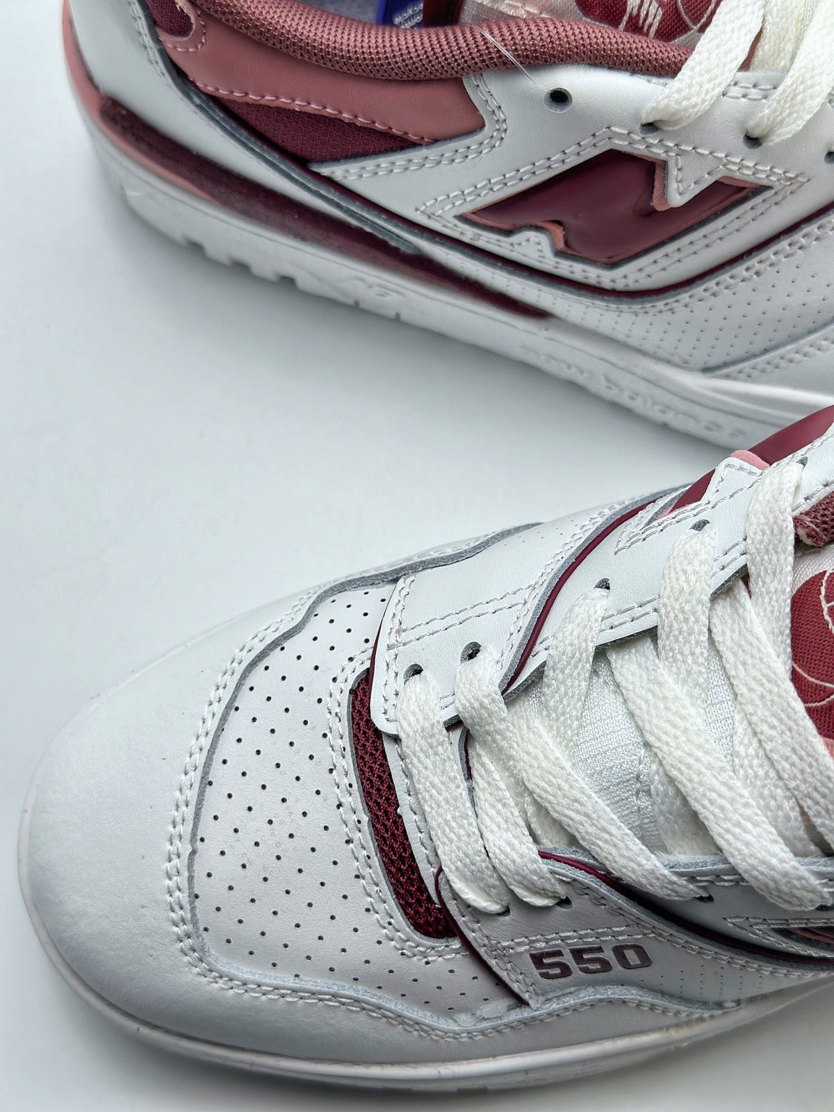 New Balance 550 in White & Burgundy – Retro Low-Top Court-Inspired Casual Sneakers