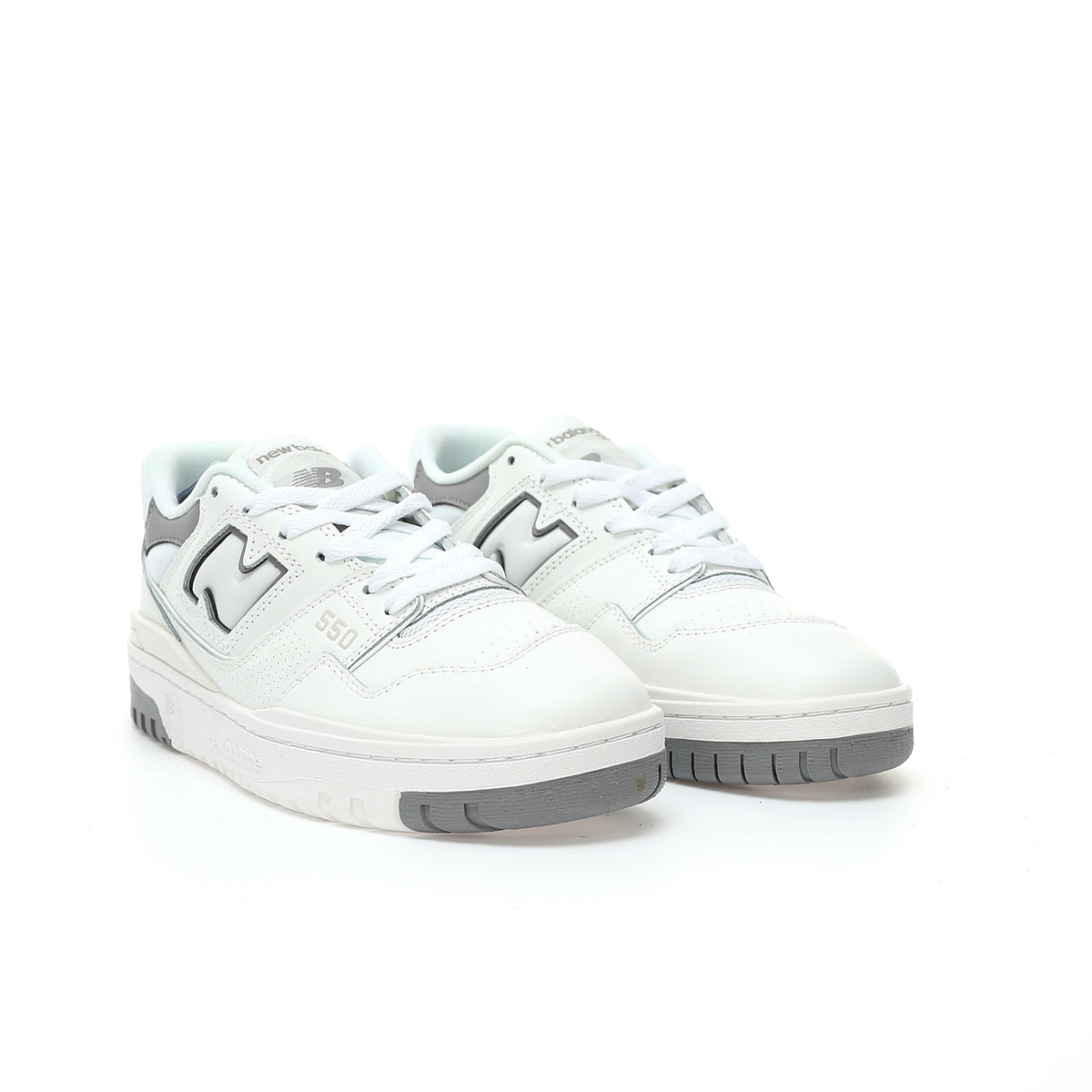 New Balance 550 in White & Grey – Retro Low-Top Court-Inspired Casual Sneakers