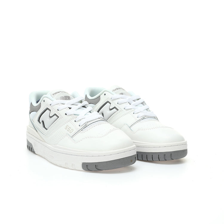 New Balance 550 in White & Grey – Retro Low-Top Court-Inspired Casual Sneakers
