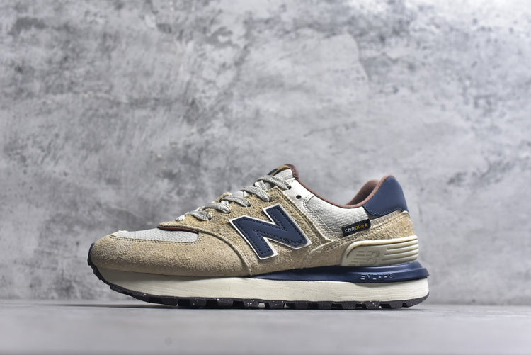 New Balance 574 in Olive & Navy – Retro Low-Top Lifestyle Sneakers