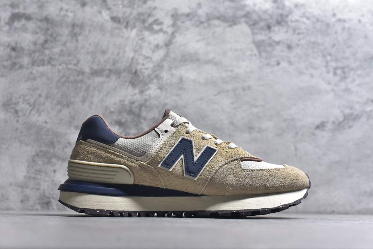 New Balance 574 in Olive & Navy – Retro Low-Top Lifestyle Sneakers