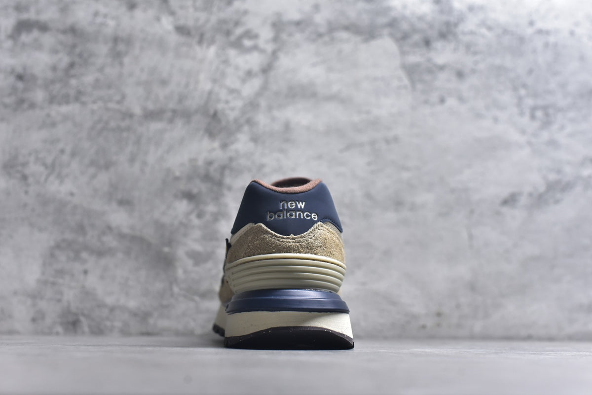 New Balance 574 in Olive & Navy – Retro Low-Top Lifestyle Sneakers