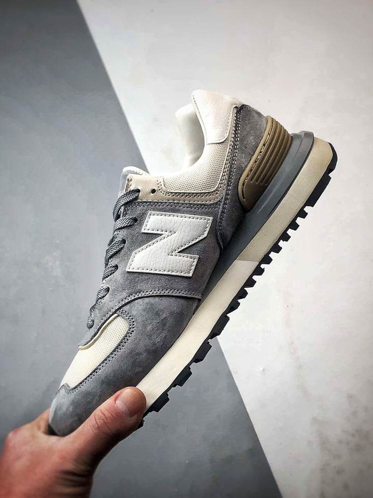 New Balance 574 in Grey & Cream – Retro Low-Top Lifestyle Sneakers