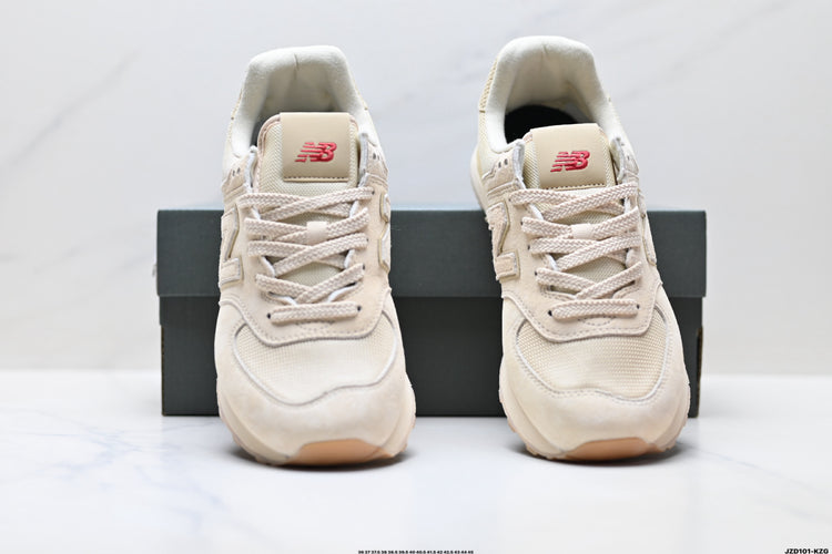 New Balance 574 in Beige & Cream – Retro Low-Top Lifestyle Sneakers