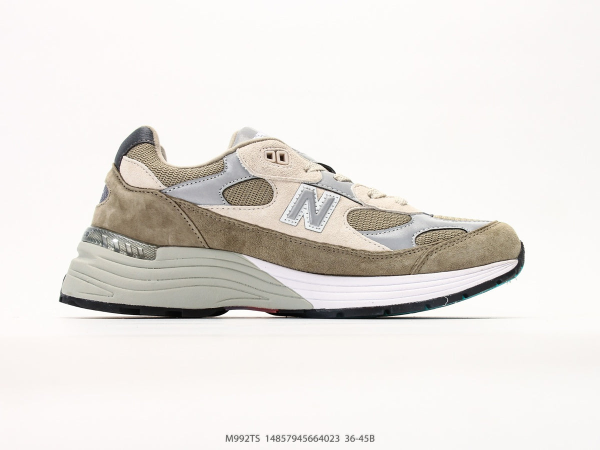 New Balance 992 in Taupe & Grey – Retro Running-Inspired Low-Top Sneakers for Casual Streetwear