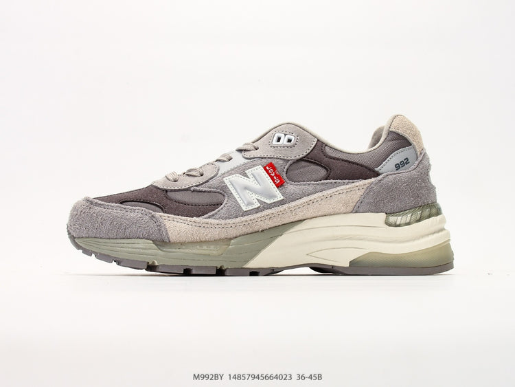 New Balance 992 in Grey & Cream – Retro Running-Inspired Low-Top Sneakers for Casual Streetwear