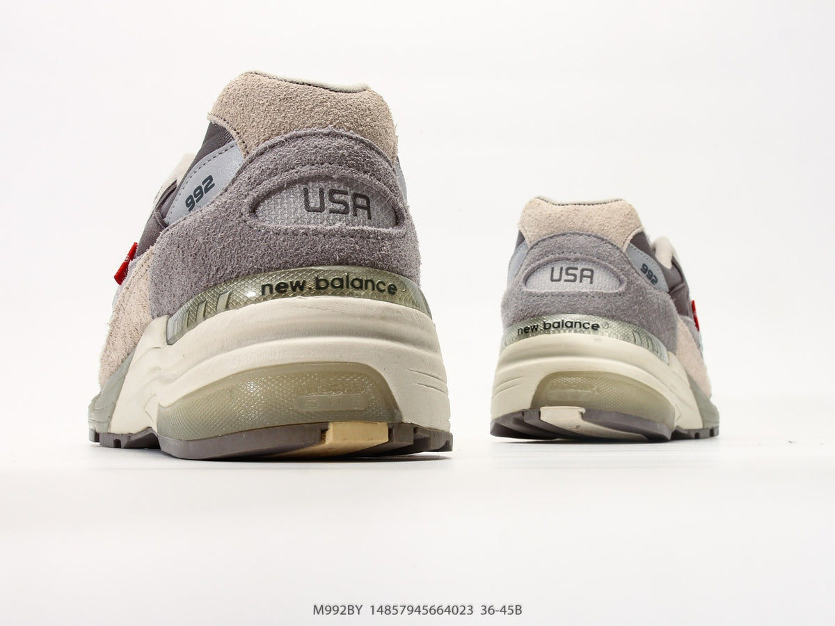 New Balance 992 in Grey & Cream – Retro Running-Inspired Low-Top Sneakers for Casual Streetwear