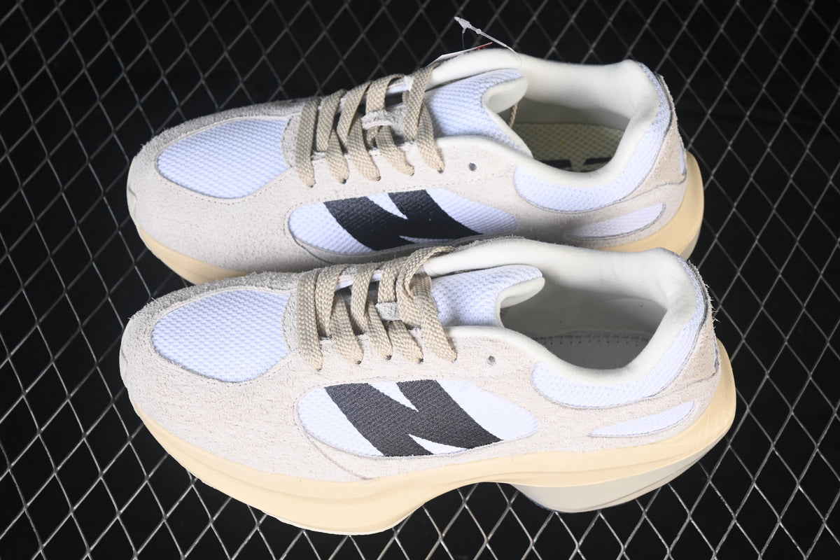 New Balance WRPD Runner in White & Grey – Retro-Inspired Chunky Low-Top Lifestyle Sneakers