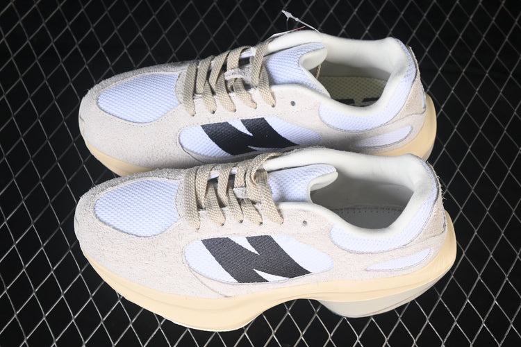 New Balance WRPD Runner in White & Grey – Retro-Inspired Chunky Low-Top Lifestyle Sneakers