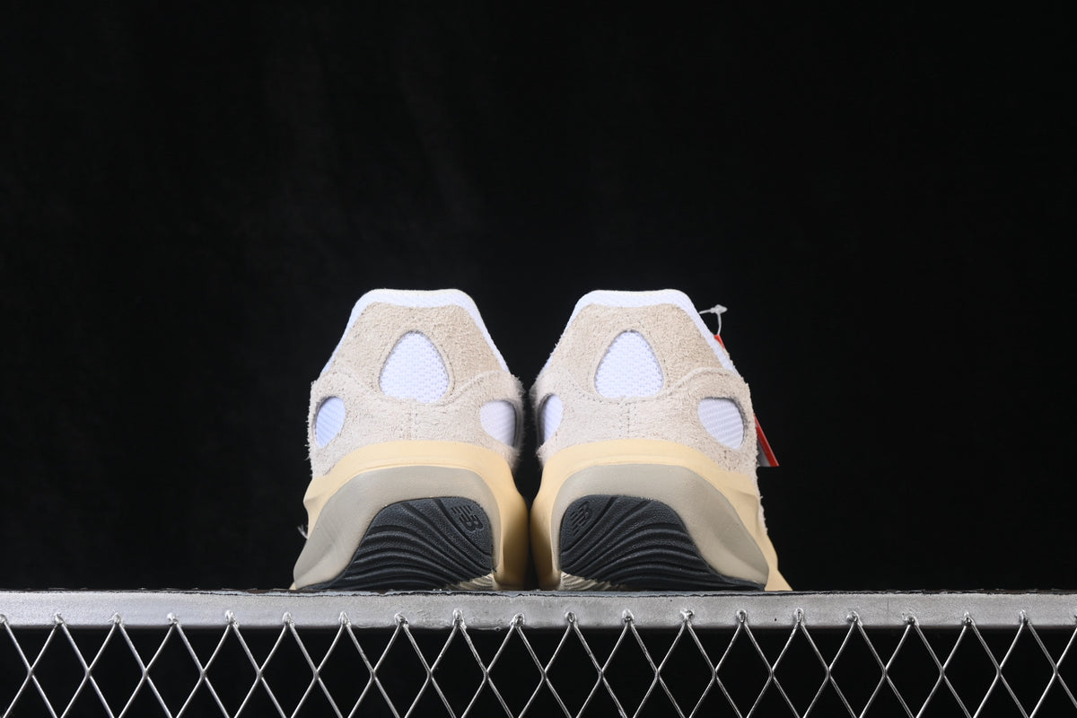 New Balance WRPD Runner in White & Grey – Retro-Inspired Chunky Low-Top Lifestyle Sneakers