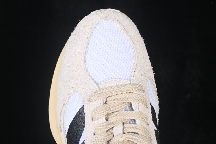 New Balance WRPD Runner in White & Grey – Retro-Inspired Chunky Low-Top Lifestyle Sneakers