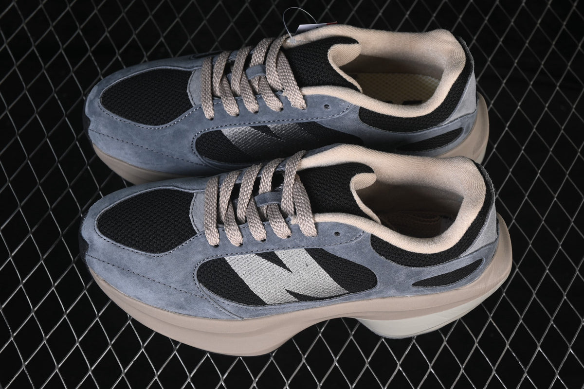 New Balance WRPD Runner in Grey & Silver – Chunky Low-Top Lifestyle Sneakers for Casual Streetwear