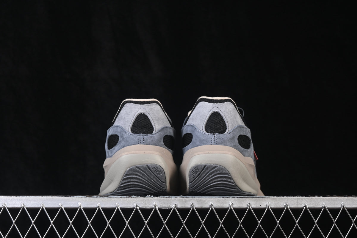 New Balance WRPD Runner in Grey & Silver – Chunky Low-Top Lifestyle Sneakers for Casual Streetwear