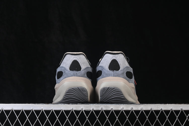 New Balance WRPD Runner in Grey & Silver – Chunky Low-Top Lifestyle Sneakers for Casual Streetwear